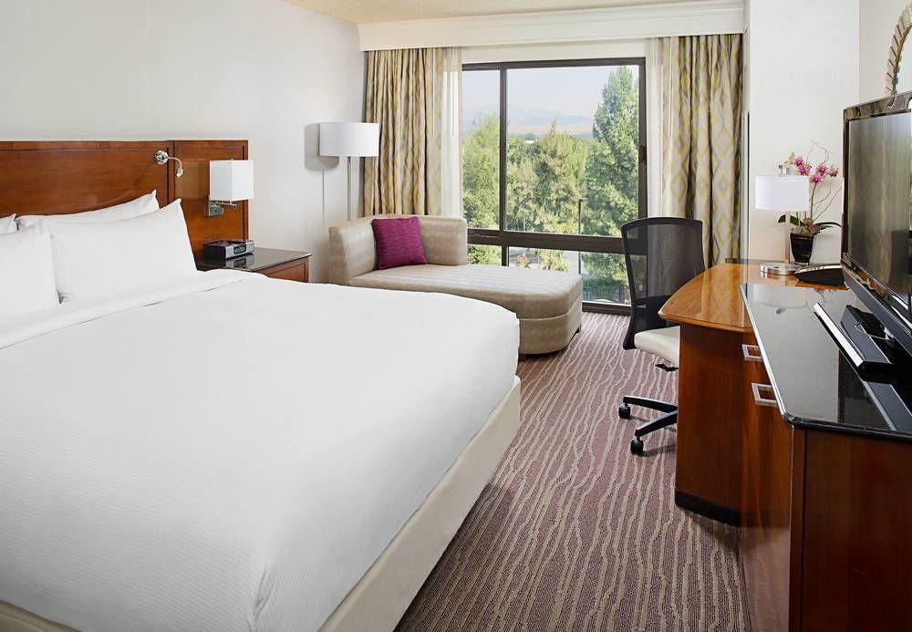 Pleasanton Marriott Hotel Exterior photo